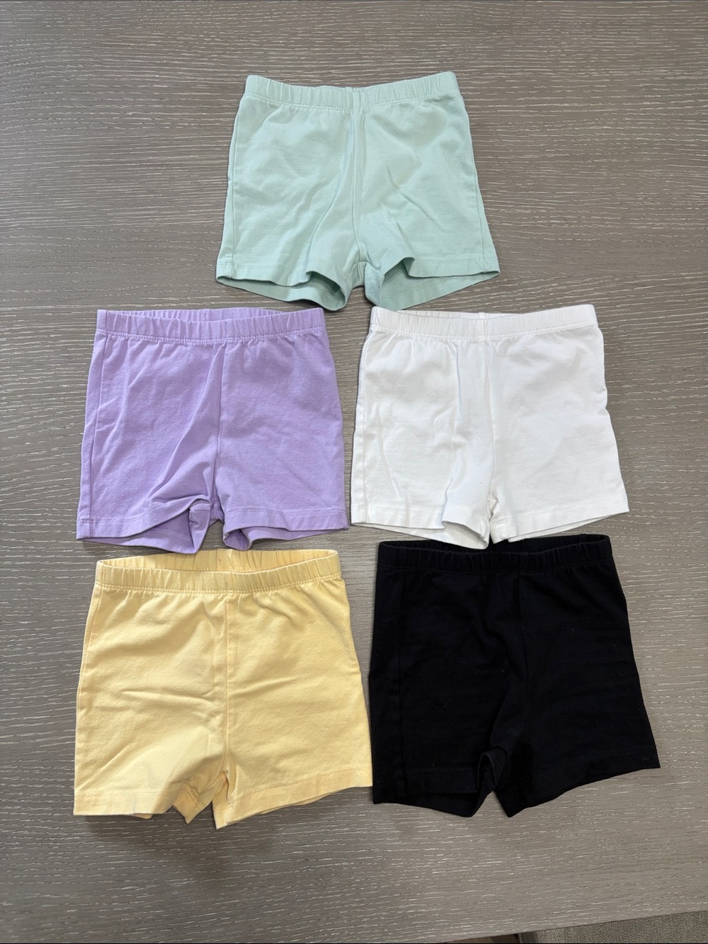 Bundle of 5 toddler shorts 4T